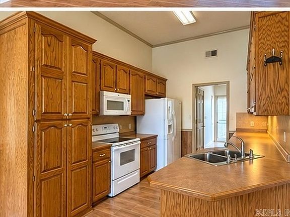 5th image of 2920 Goodfellow Rd