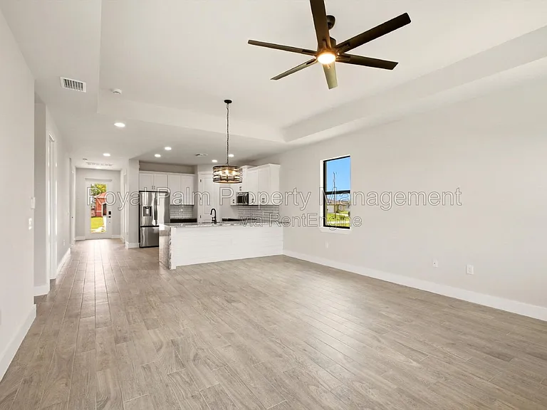 3750 NE 13th Ave — Photo 9