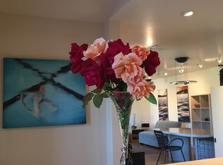 6829 96th Ave SE, Mercer Island, WA 98040