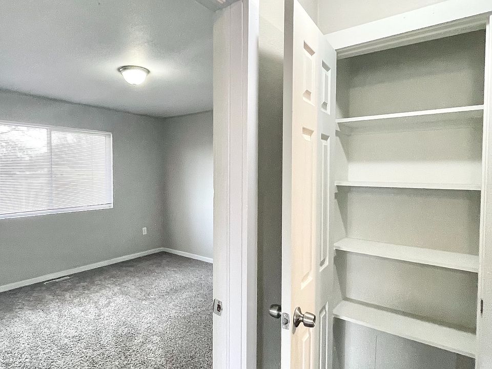 Primary Bedroom/ Additional Storage Space