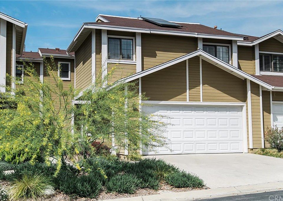 1st image of 715 Lander Cir