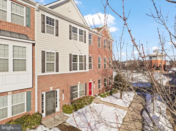 8820 S Bentfield Dr, Manassas, VA 20110