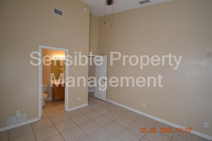 1st image of 8627 Villa Largo Dr