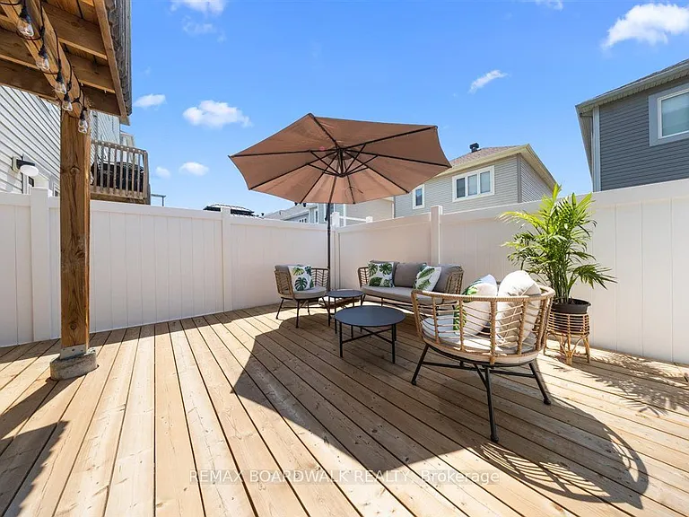 446 Meadowbreeze Dr — Photo 24