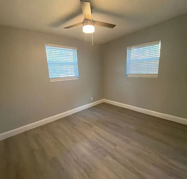 2818 Palmdale St — Photo 13