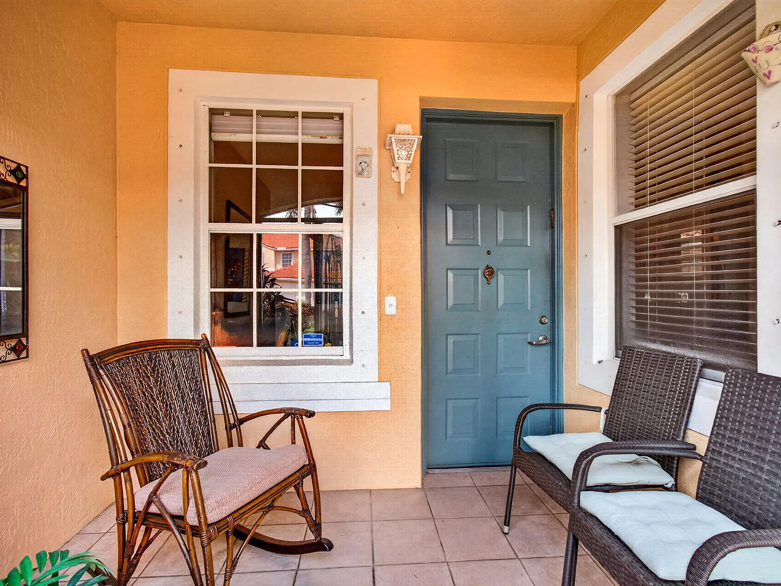 3 bed, 2.0 bath, 1632 sqft, $3,500 — Photo 2