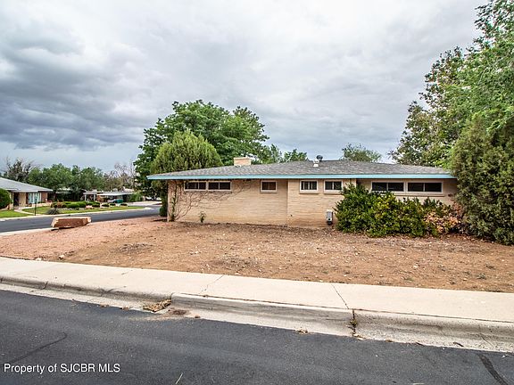 5th image of 901 E Crestview Dr