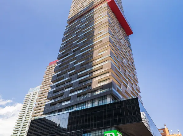 8 Eglinton Ave E, Toronto, ON