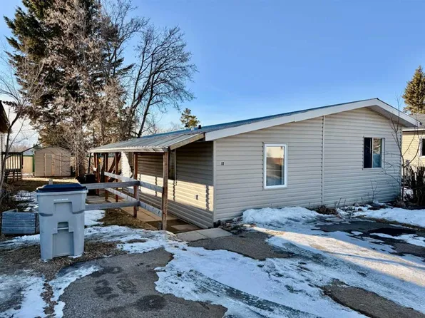 1609 14th St #11, Wainwright, AB T9W 1K4