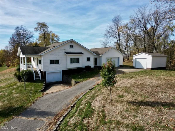 66480 McGregor Hill Rd, Bellaire, OH 43906