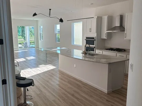 305 Blackrock Ln, Apollo Beach, FL 33572