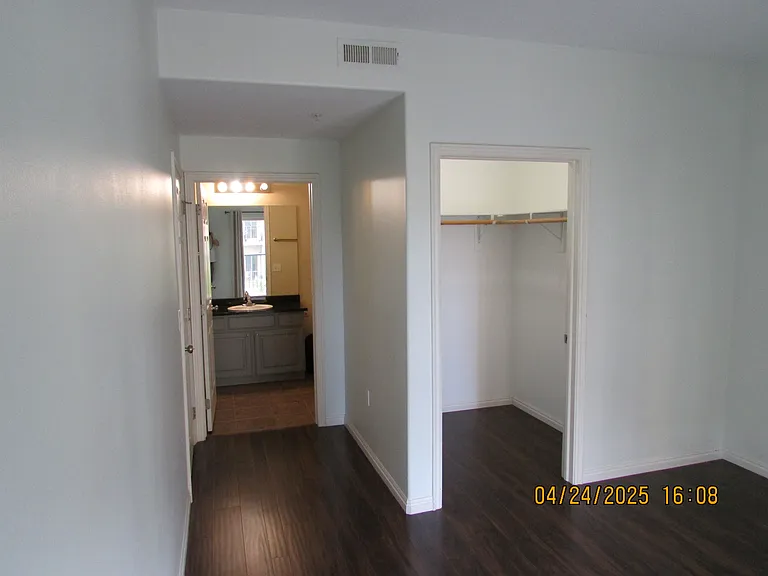 Master bedroom/walking closet and Bathroom