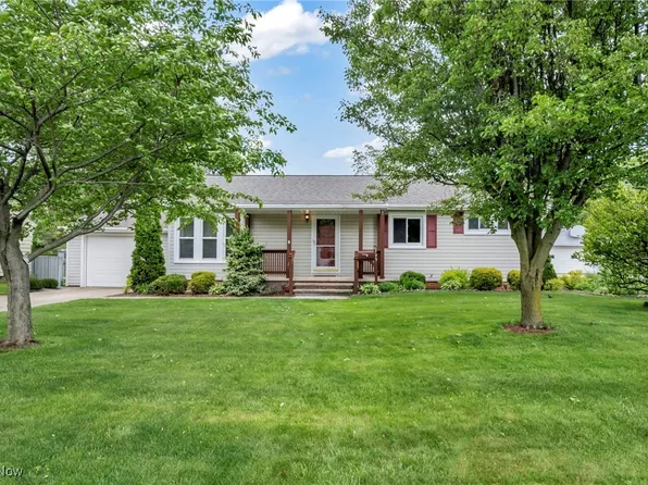 6795 Charles Rd, North Olmsted, OH 44070