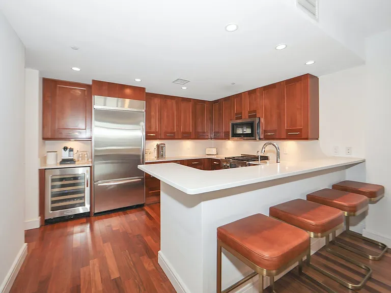 8100 River Rd #601 — Photo 12