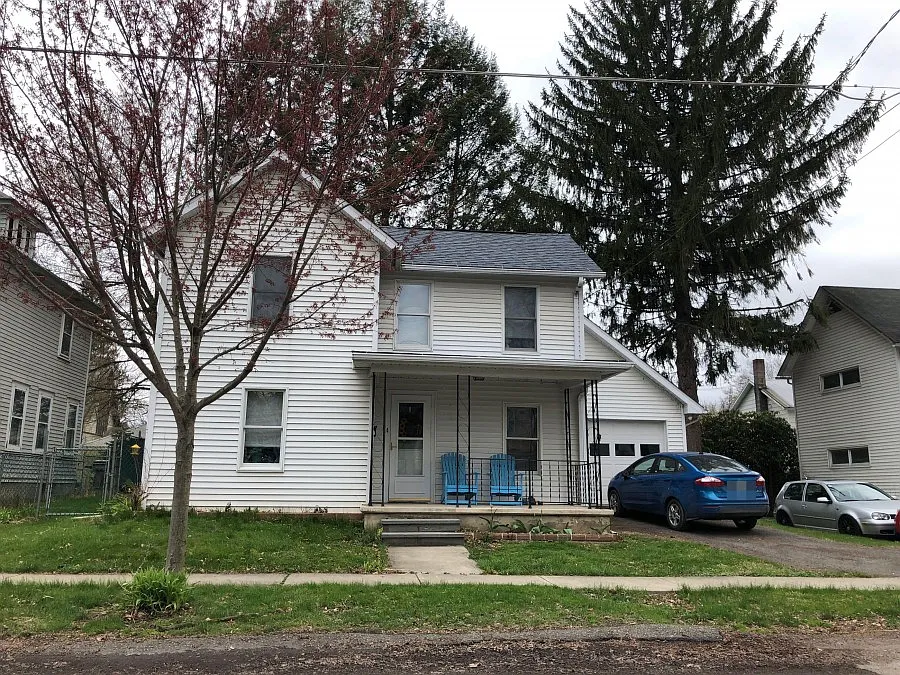 27 Pine St photo 1