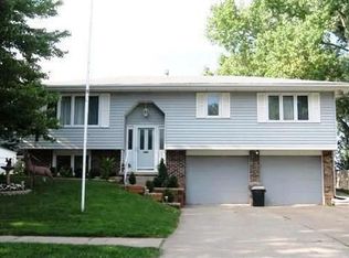 314 Ridgeway Dr #SR, Glenwood, IA 51534