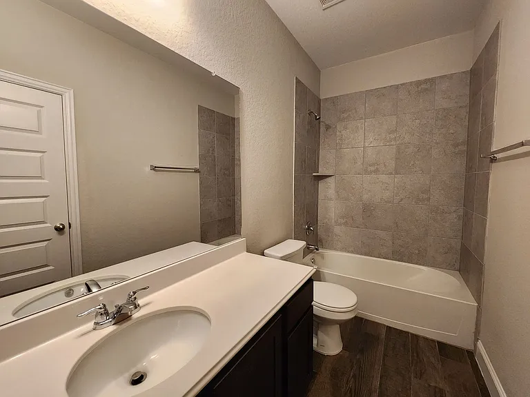1324 Spring Row St — Photo 22