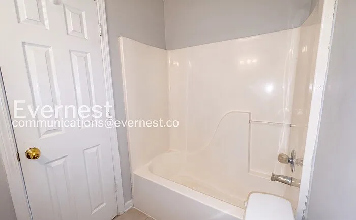 5669 Kaitlyn Dr W — Photo 14