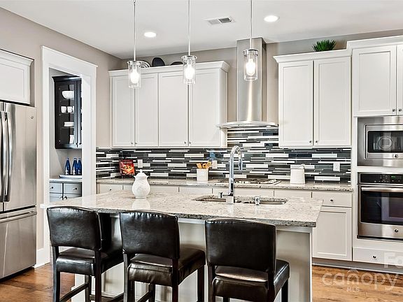 2nd image of 4444 Moxie Way