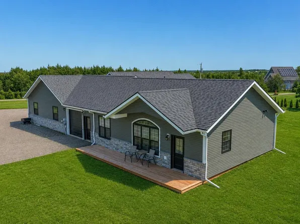 2697 Buntain Rd, Charlotte Parish, PE C0A 1N0
