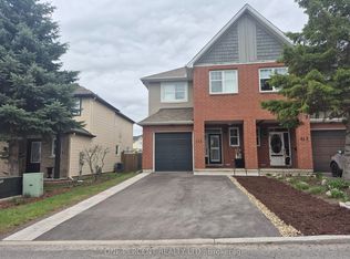 411 Cache Bay Cres, Ottawa, ON K1T4H3