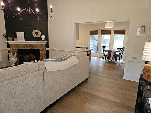 3rd image of 500 W Woodcroft Pkwy APT 13C
