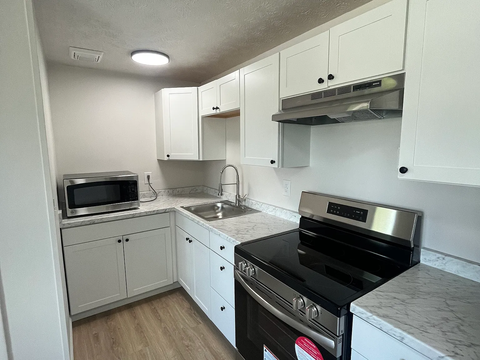 1 bed, 600 sqft, $850 — Photo 2