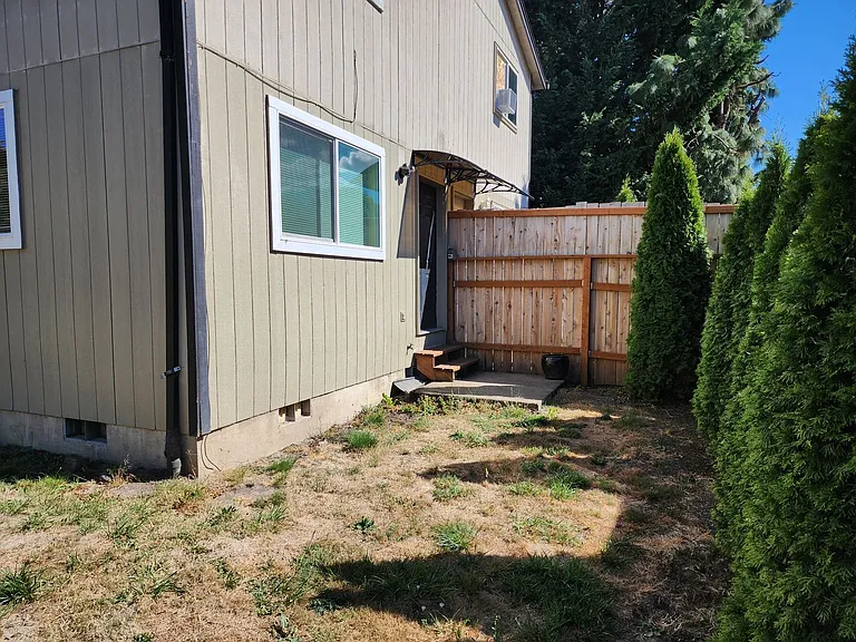 929 S School St — Photo 41