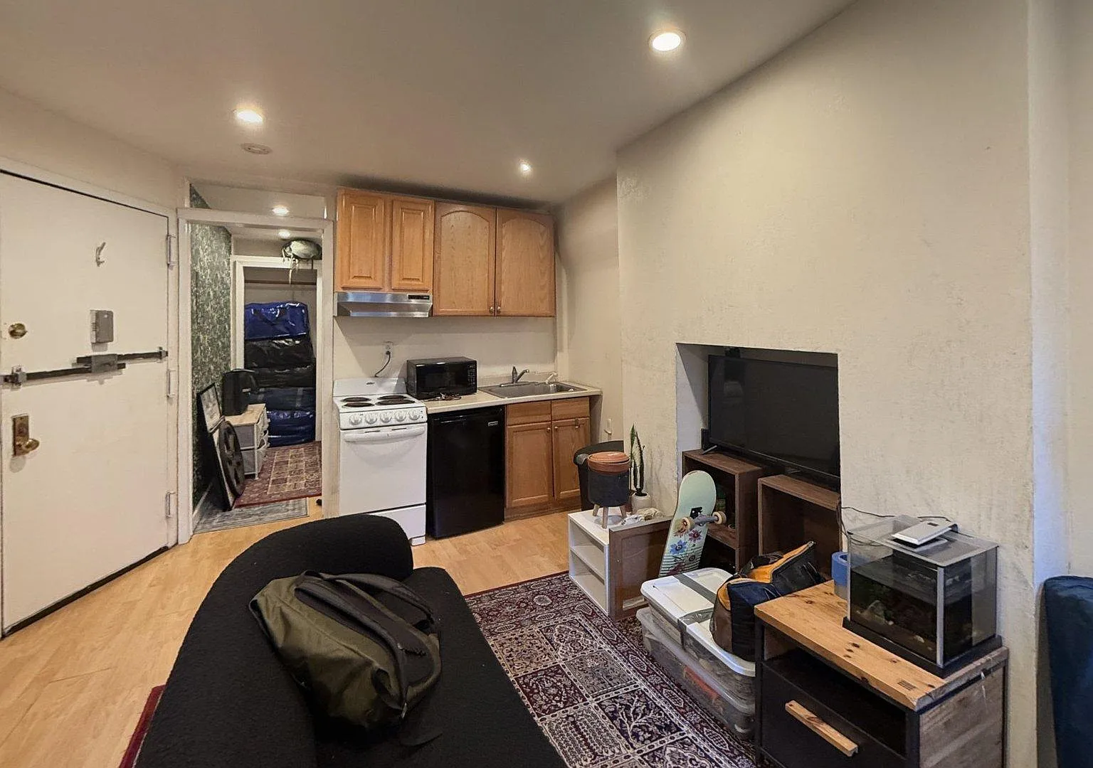 21 Essex Street — Photo 1
