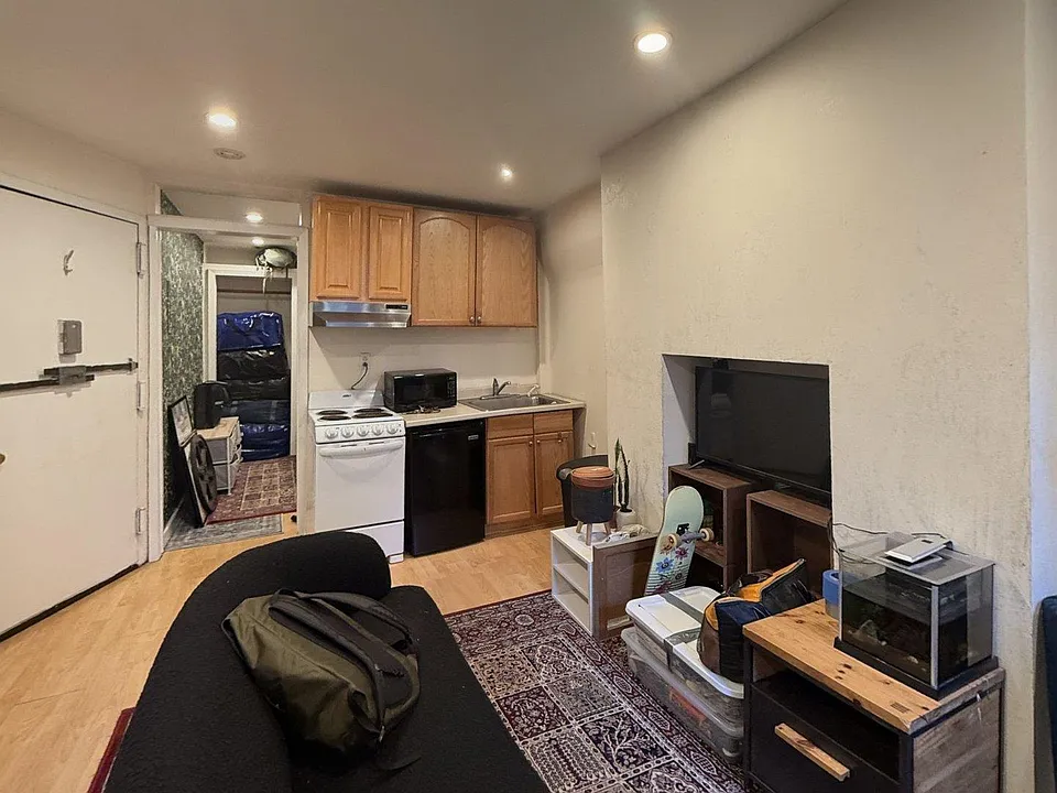 21 Essex St #5