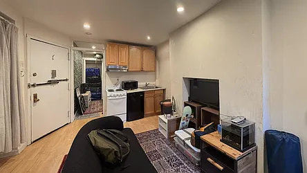 21 Essex Street, #5