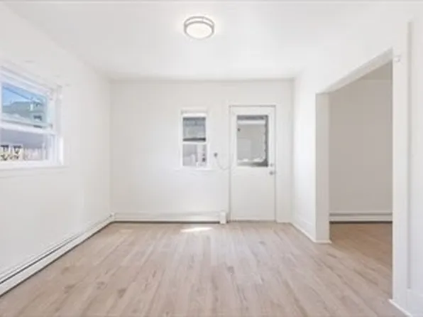 50-50 Whitehead Ave #B, Hull, MA 02045