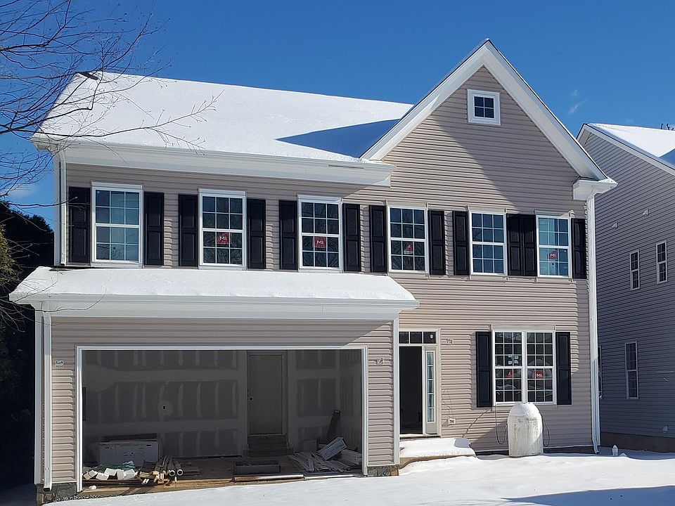 1st image of 210 Catoctin Cir NE