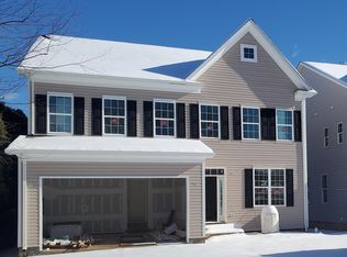 210 Catoctin Cir NE, Leesburg, VA 20176