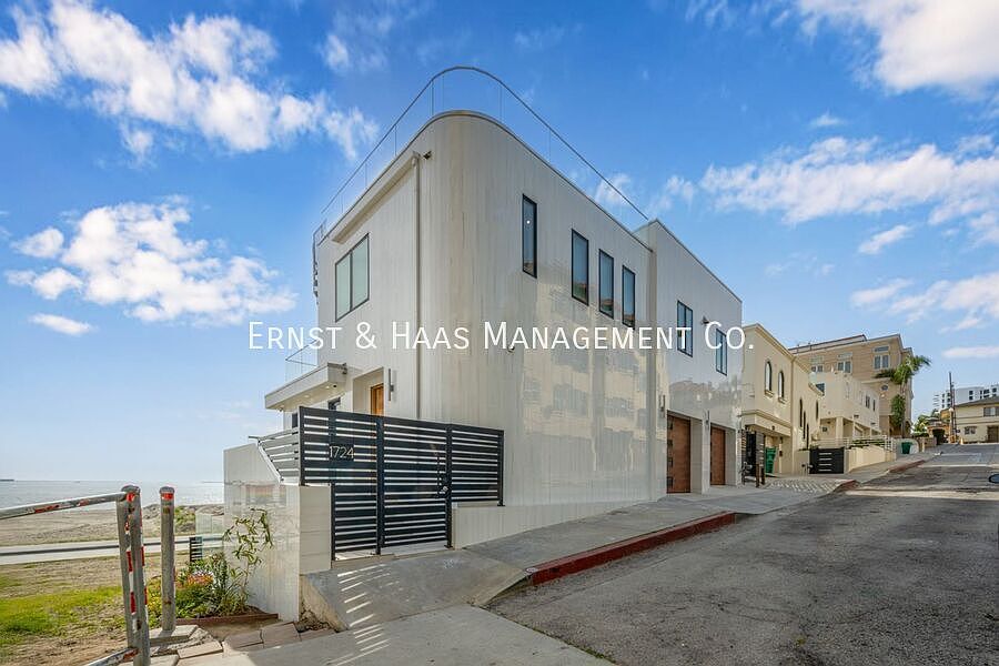 1st image of 1724 Bluff Pl