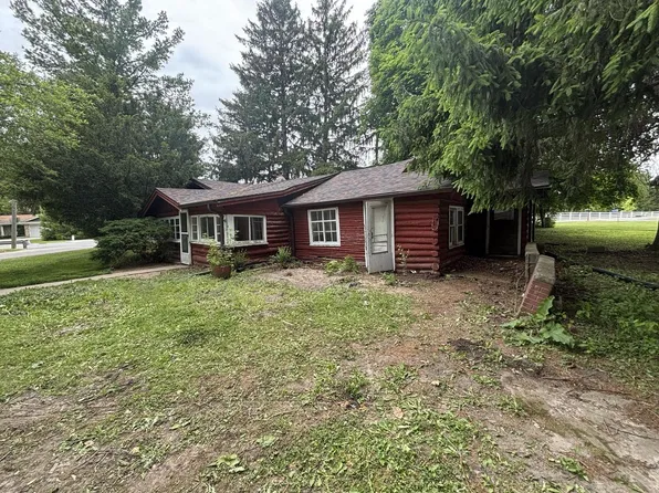 803 E Lisbon ROAD, Oconomowoc, WI 53066