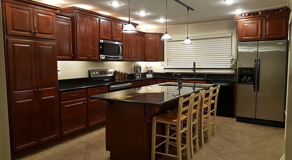 Granite tops/porcelain floor