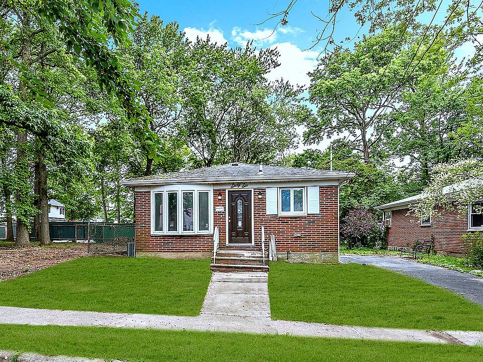 1st image of 66 Bartlett Ave