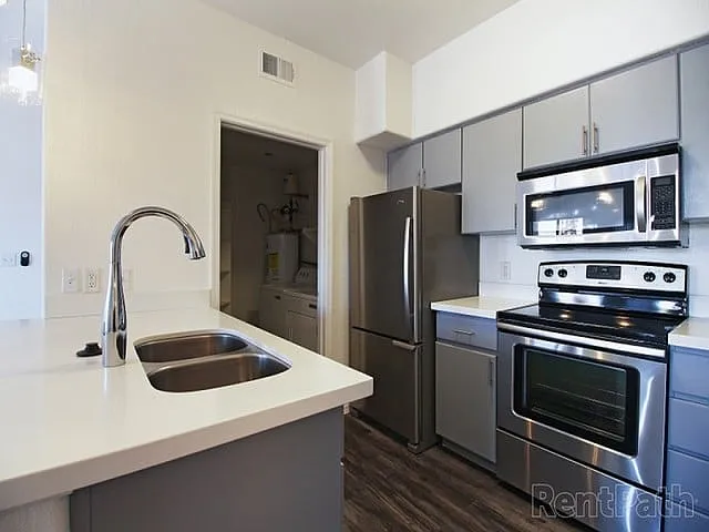 5302 E Van Buren St — Photo 12
