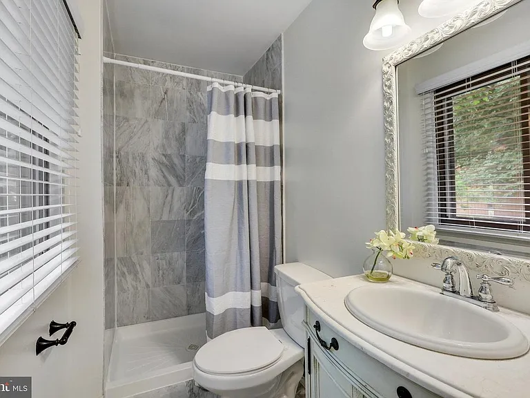 2373 Emerald Heights Ct — Photo 13