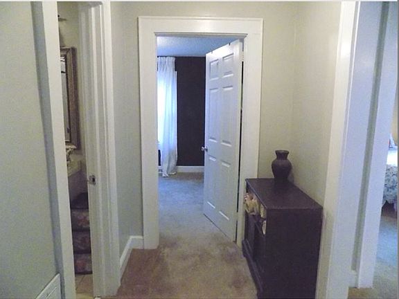 2nd image of 114 1/2 Abernathy St