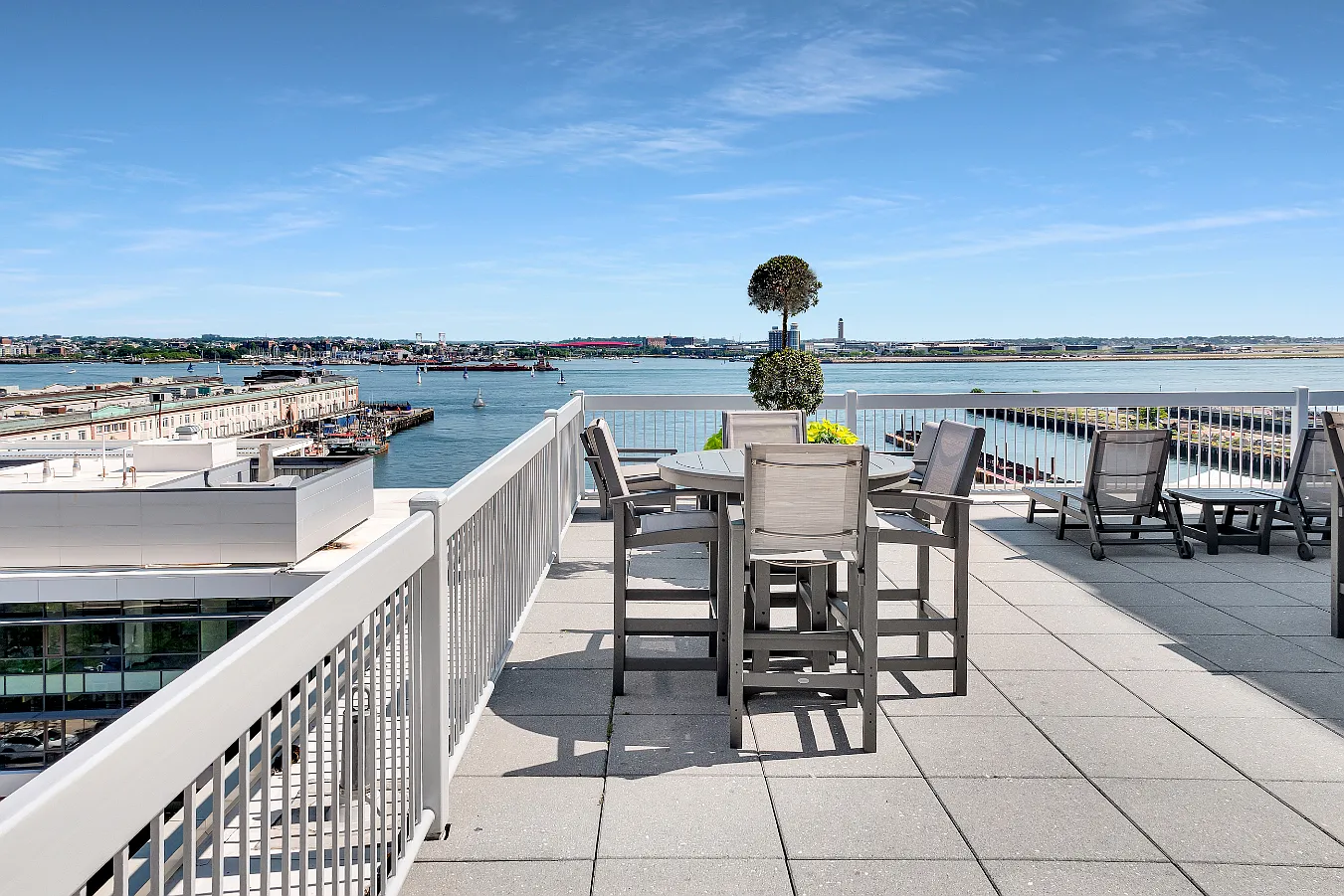 Park Lane Seaport — Photo 2