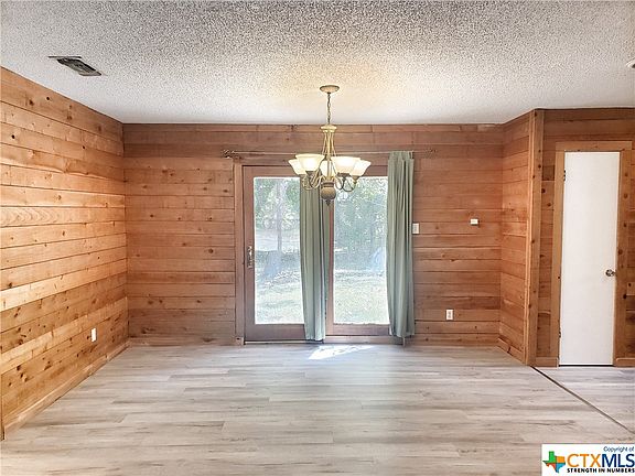 4th image of 1604 Sun Valley Ave