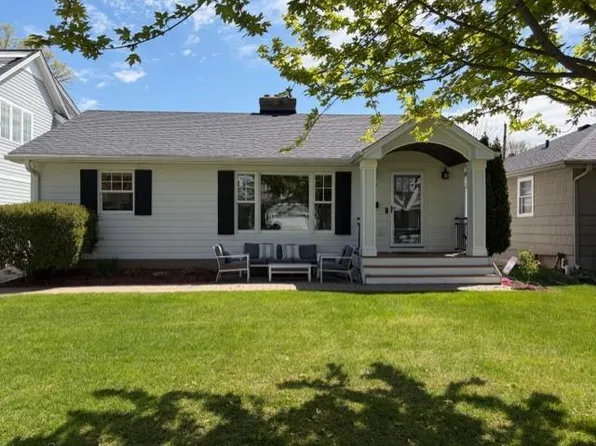 5837 Ashcroft Ave, Edina, MN 55424