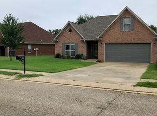 434 Timber Way S, Hernando, MS 38632