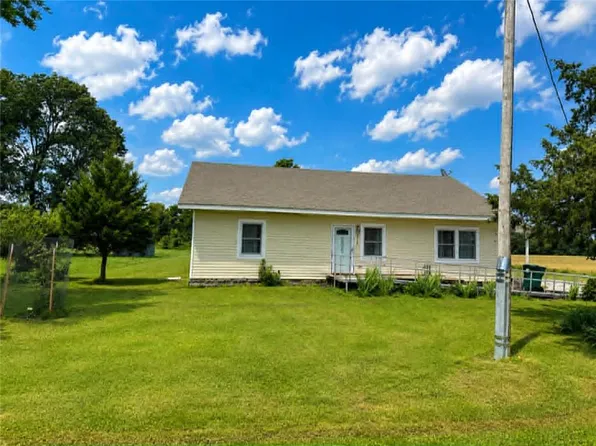 1619 E Maple St, Columbus, KS 66725