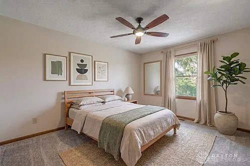 2223 Four Seasons Trl Photo 1