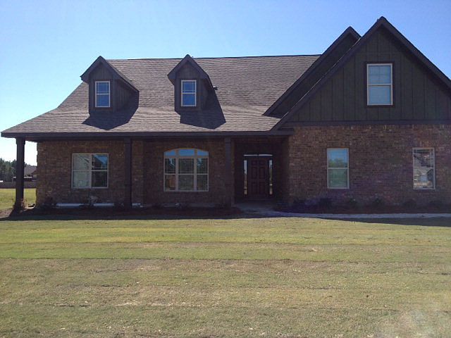 1st image of 21 Sweetwater Park Dr