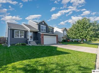 19433 V St, Omaha, NE 68135