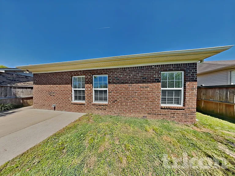1529 Bending River Dr — Photo 20